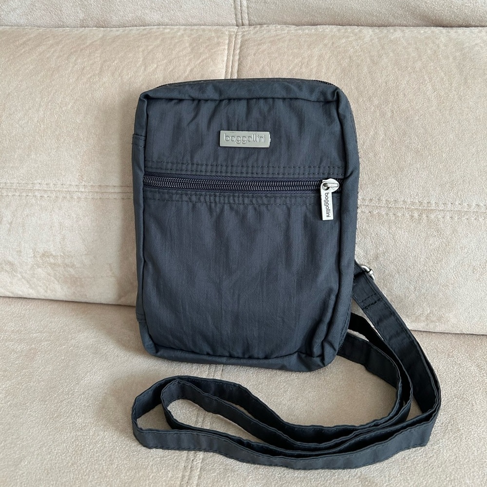 Lightweight Baggallini Crossbody, Waist Bag, Travel Purse, Multiple Pockets